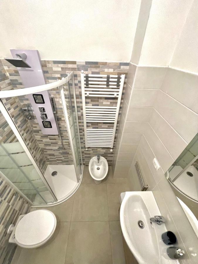Lugaro Guest House Турин Екстер'єр фото