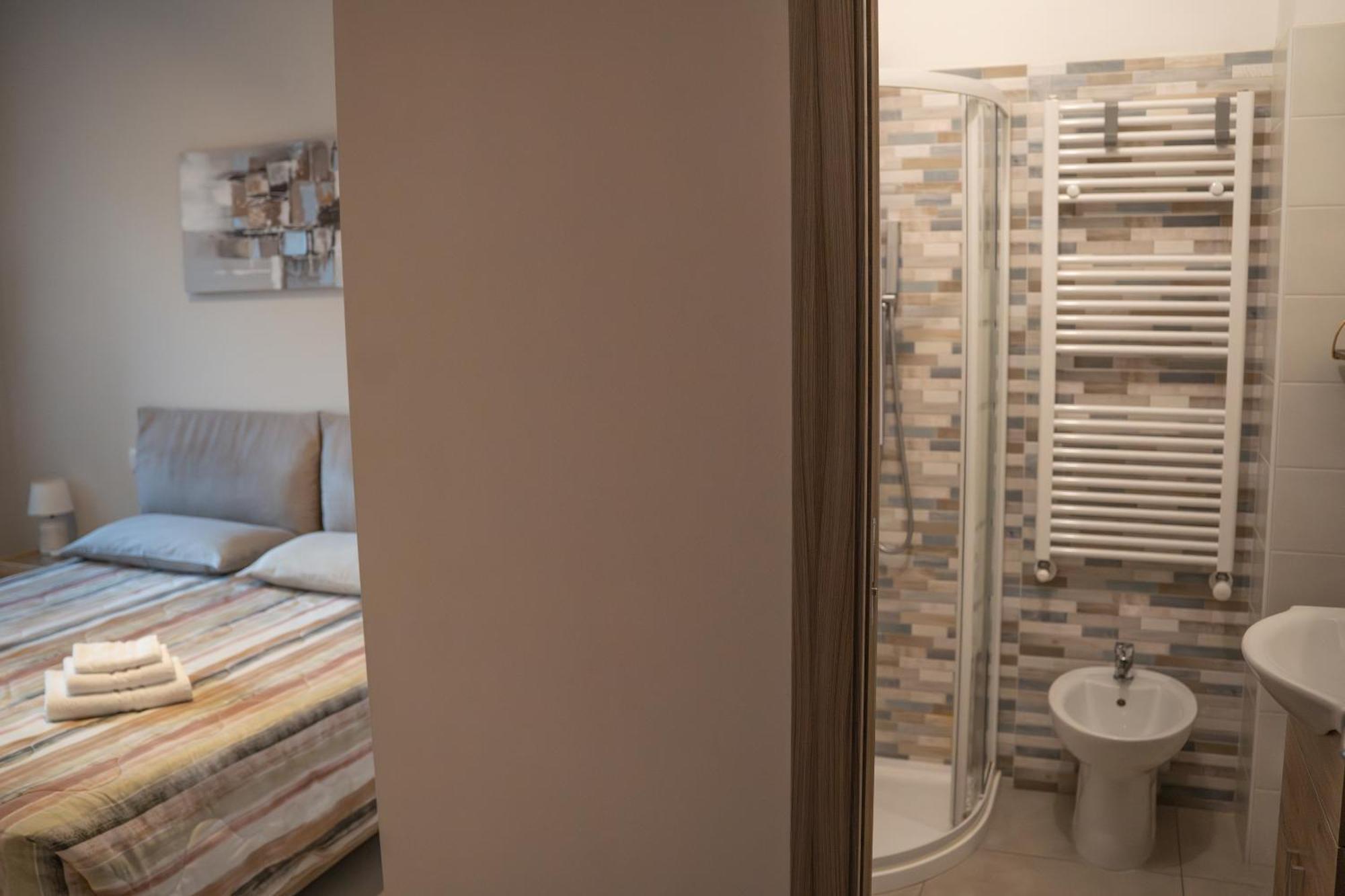 Lugaro Guest House Турин Екстер'єр фото