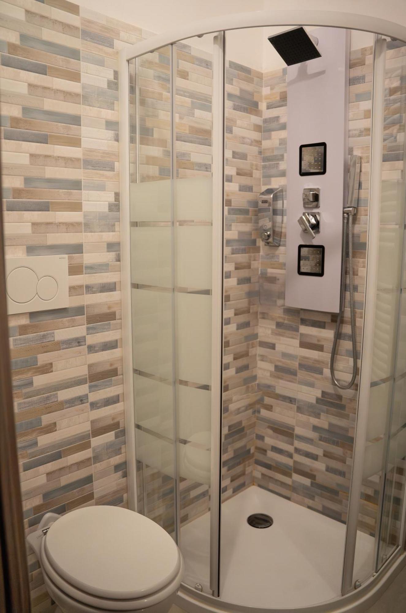 Lugaro Guest House Турин Екстер'єр фото