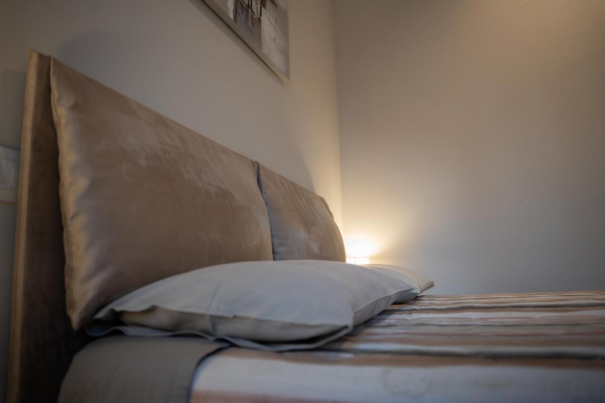 Lugaro Guest House Турин Екстер'єр фото